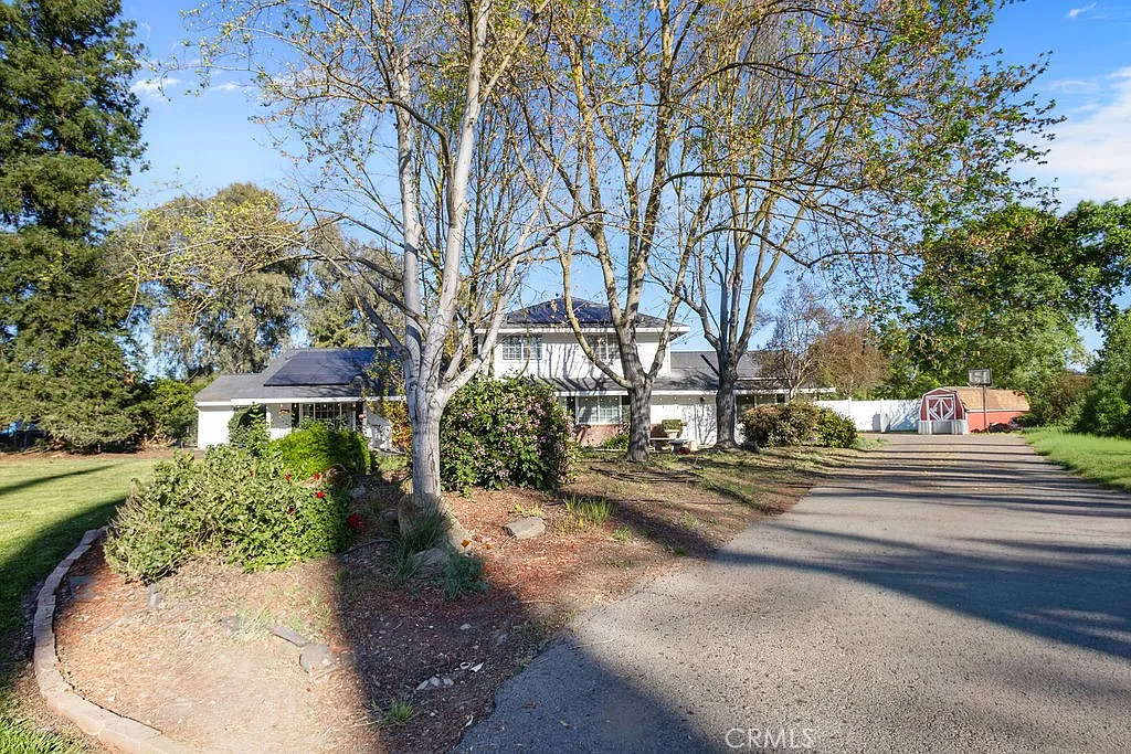 3646 Harbor Dr photo 1