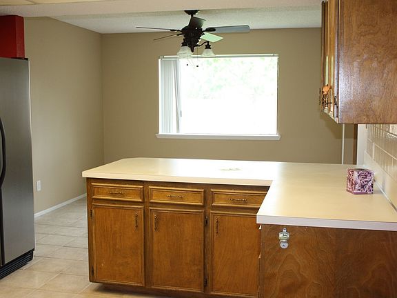 4th image of 3757 Glenfield Dr