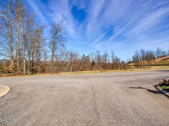 2nd image of 132 & 134 Black Oak Dr