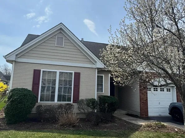 23 Goldfinch Dr, Hamilton, NJ 08690