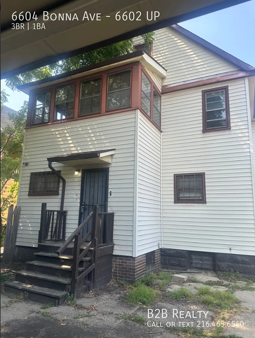 Charming 3-Bedroom Property in Prime Location — Photo 1