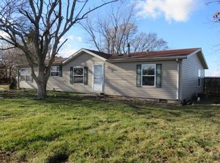 7180 E Wise Rd, Argenta, IL 62501