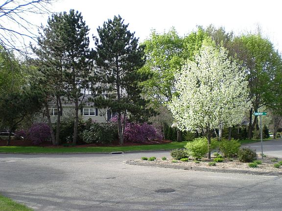Private Home in Quiet Neighborhood