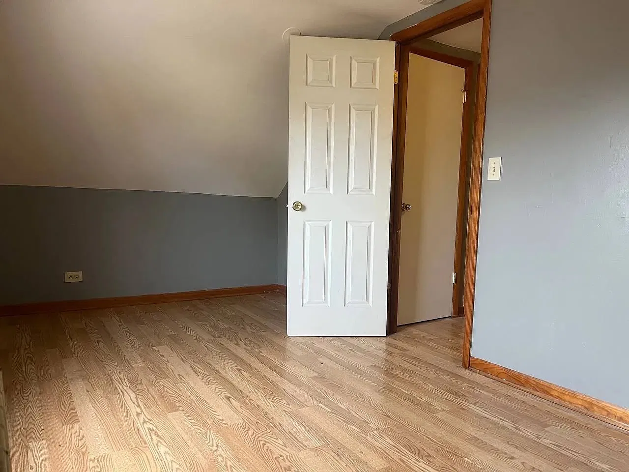 4 bed, 1100 sqft, $2,100 — Photo 4