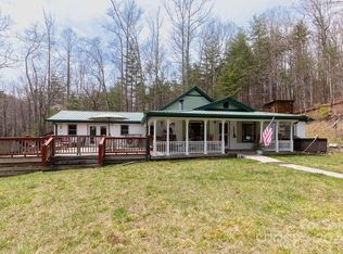 3496 Little Ellijay Rd, Franklin, NC 28734