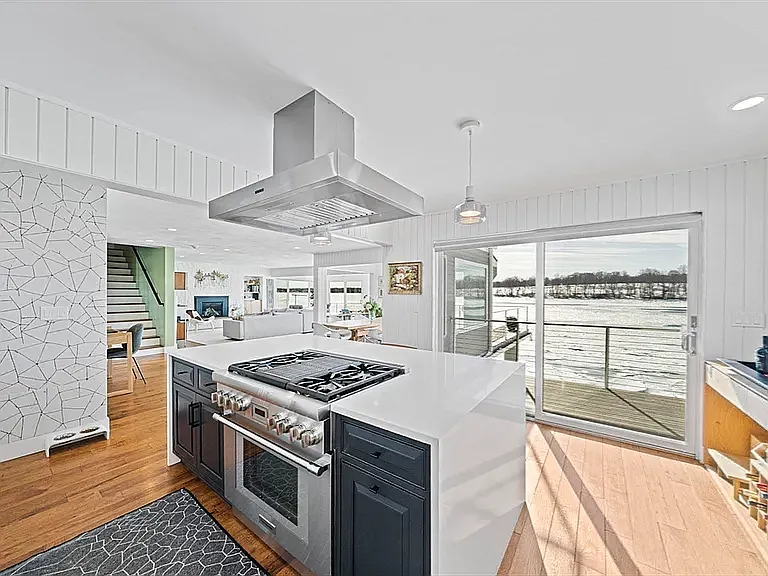 141 Edgewater Rd — Photo 14