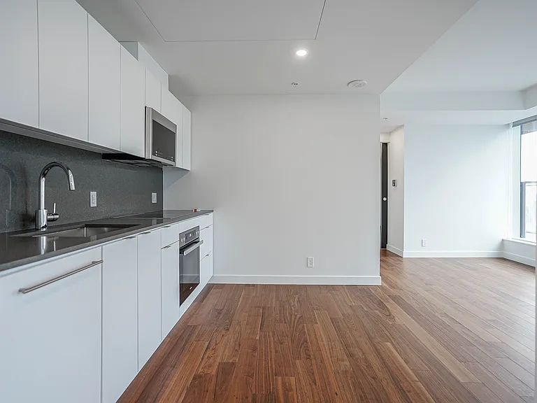 Calgary House — Photo 44