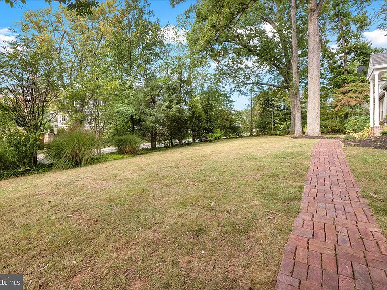 1903 Kirby Rd — Photo 38