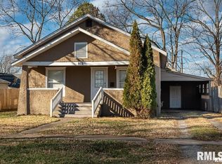 913 S 13th St, Herrin, IL 62948