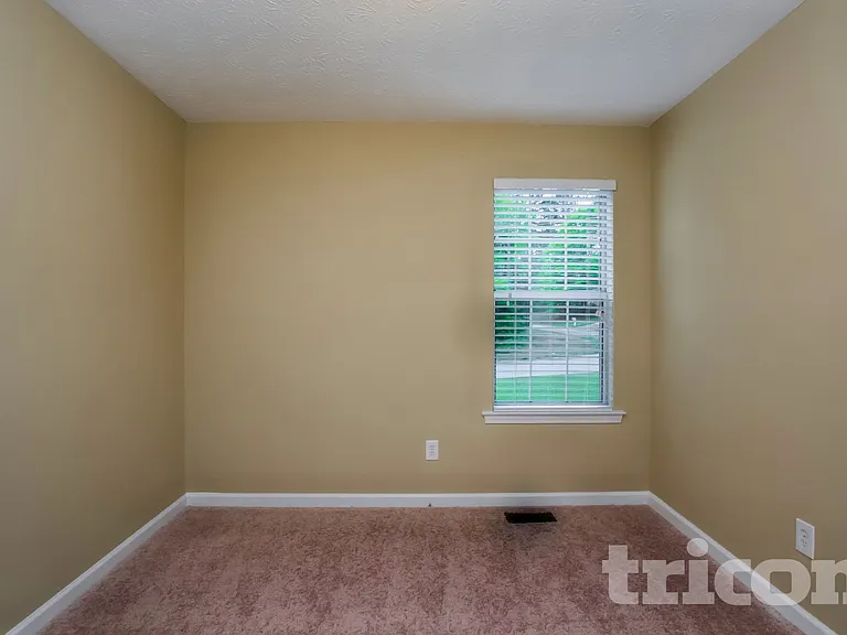 48 Halehaven Dr — Photo 9