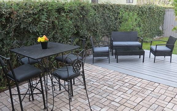 The patio furniture is included with the rental.