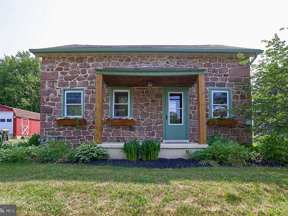 141 E Church St, Stevens, PA 17578 Zillow