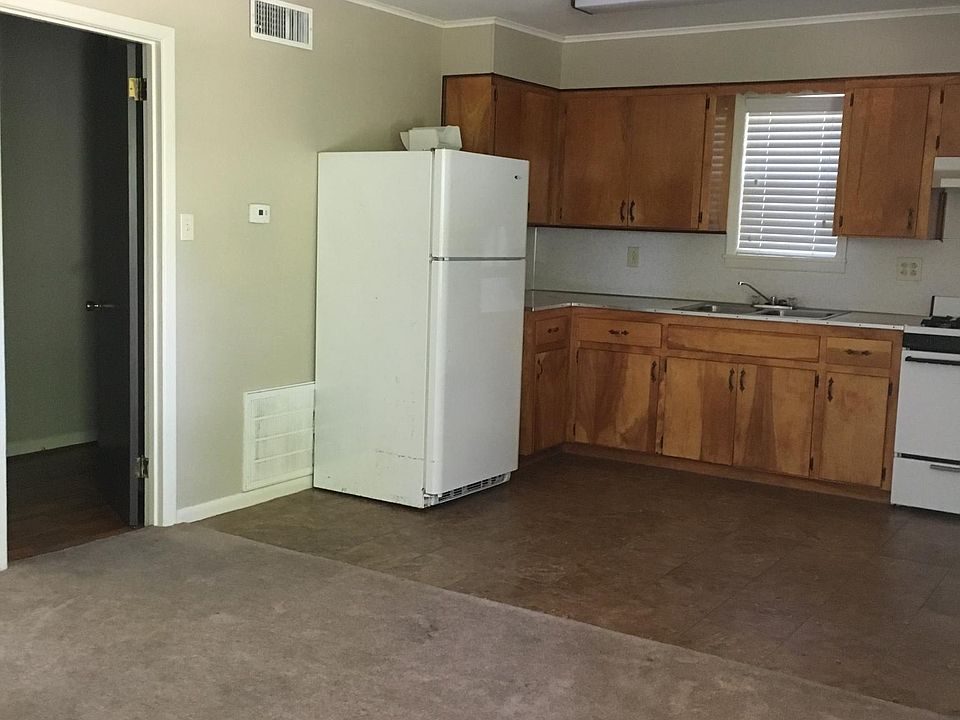 Kitchen (has black & stainless appliances now)
