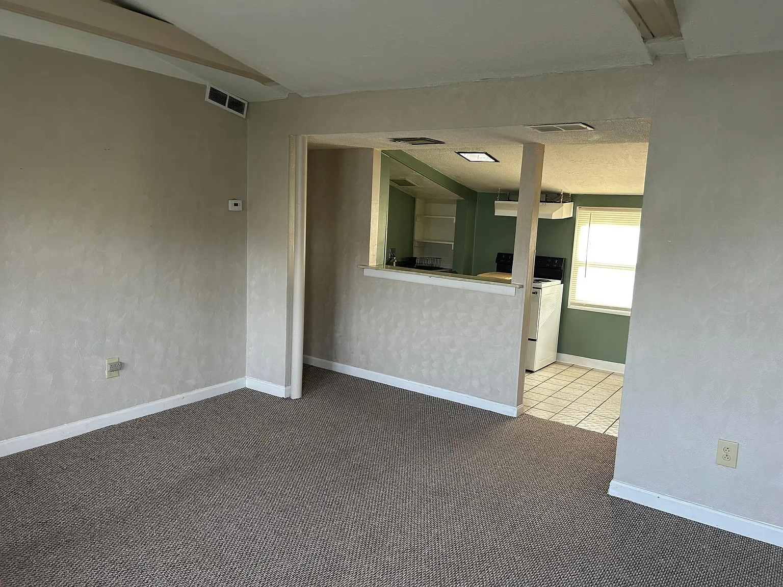 2 bed, 675 sqft, $830 — Photo 4