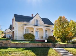 118 E Idaho St, Virginia City, MT 59755