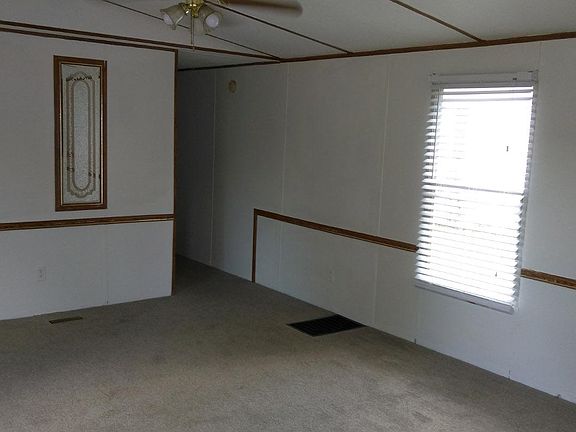 2nd image of 7310 Yosemite Dr