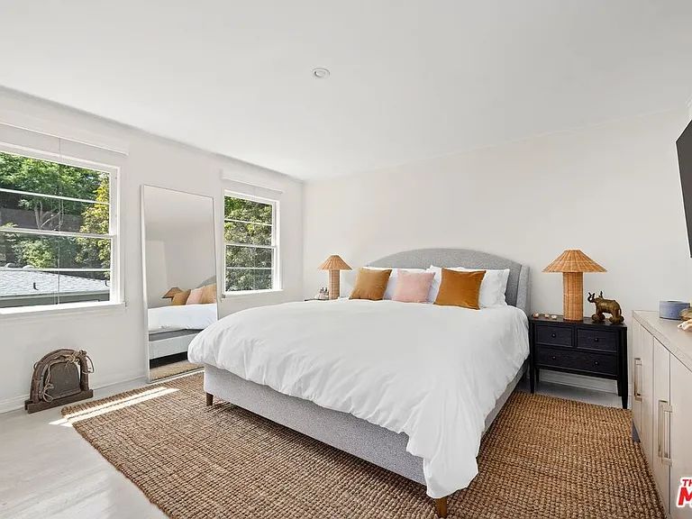 5733 Valley Oak Dr — Photo 13
