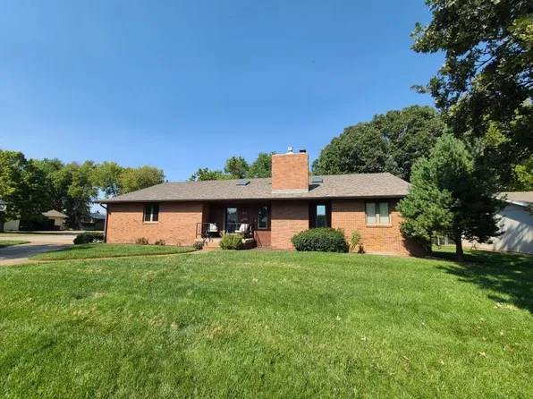 212 W Columbus St, Lindsborg, KS 67456