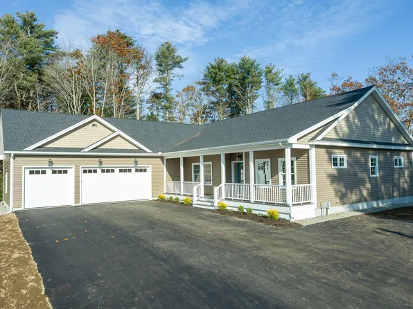 22 Turkey Run, Topsham, ME 04086