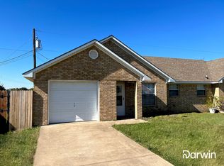 127 Carly Ln #127, Mabank, TX 75147