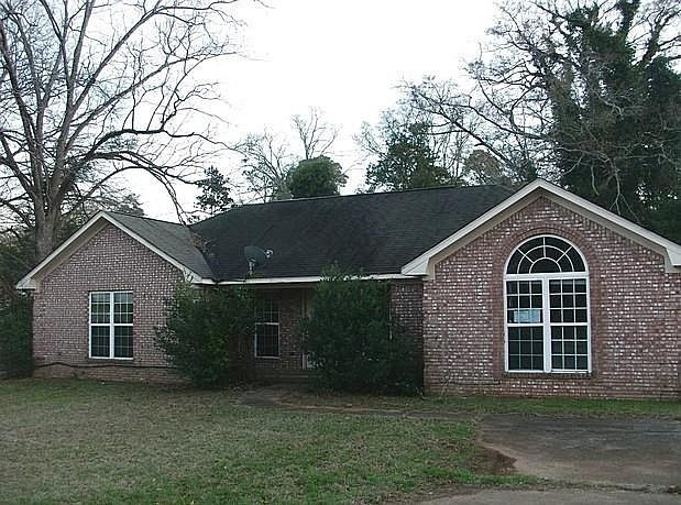 1st image of 209 Miller Ave