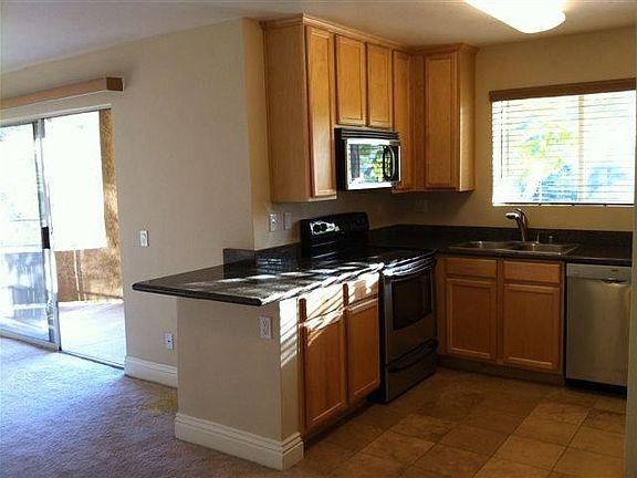 3rd image of 2275 Del Mar Way