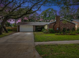 16 Oakdale Rd NW, Fort Walton Beach, FL 32547