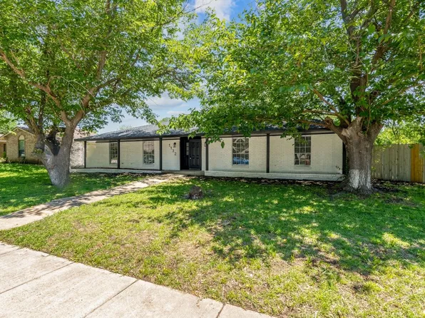 1132 Shadywood Ln, Desoto, TX 75115