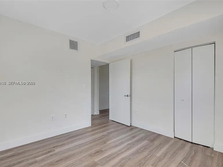 1710 NW 1st Ct #13 — Photo 6