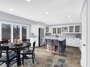 475 Brookside Rd, North Barrington, IL 60010