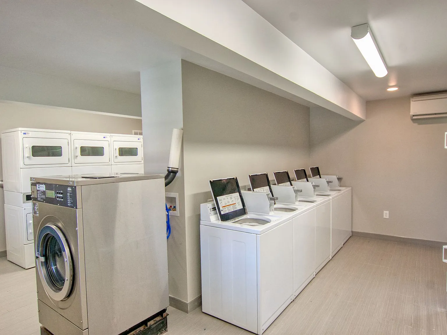 Park Place Apartments — Photo 4