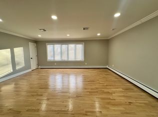 21 Lincoln Pkwy FLOOR 2, Bayonne, NJ 07002
