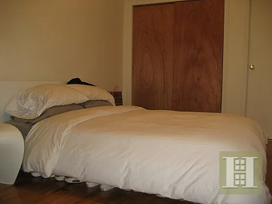 Rented by Halstead Real Estate | media 40