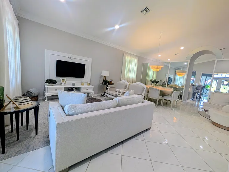 7628 Eagle Point Dr — Photo 9