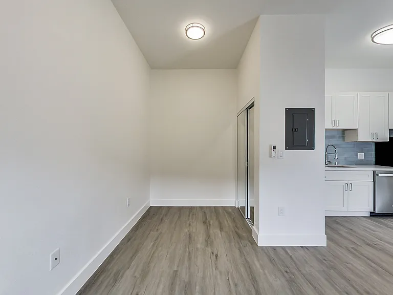Palmcrest — Photo 31