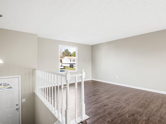 5th image of 3012 Arrowsmith Dr