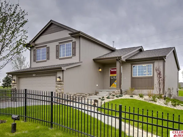 1812 Tammy St, Bellevue, NE 68123