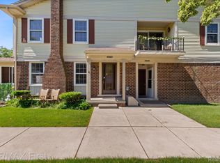 34756 E Lake Dr, Harrison Township, MI 48045