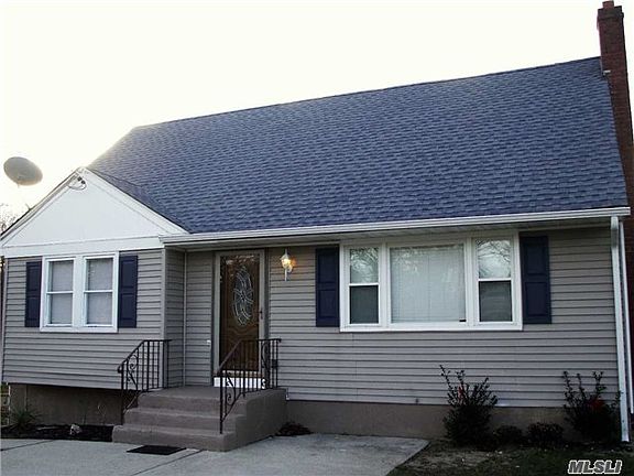 2nd image of 118 Rosemary Ln