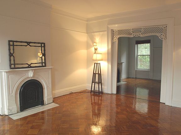 4th image of 171 Gates Ave
