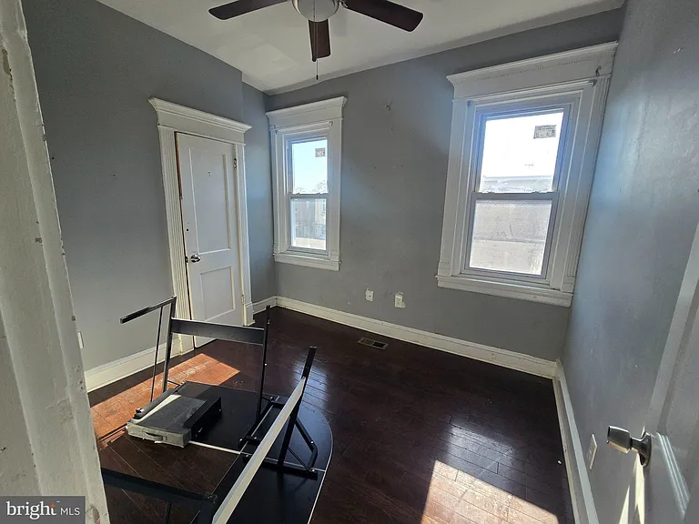 2801 W Allegheny Ave — Photo 6