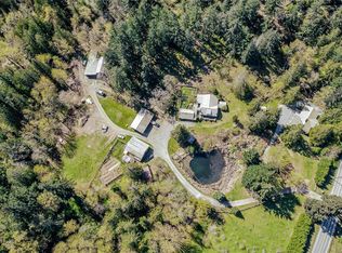 1671 Fulford Ganges Rd, Saltspring Island, BC V8K 2T8