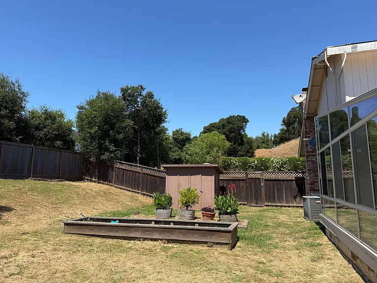 427 Bloom Ln — Photo 45