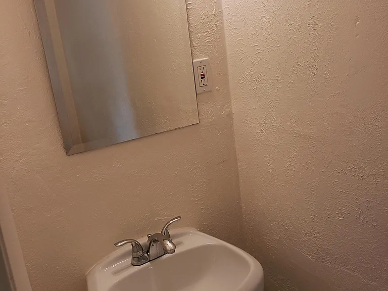 145 Tulip Dr — Photo 15