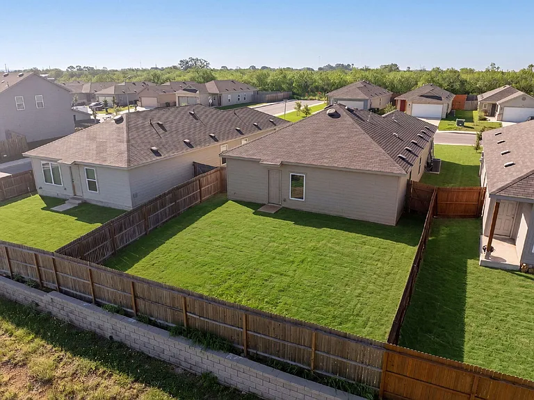 7663 Stud Dr — Photo 28