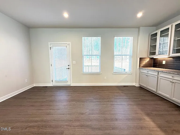 1362 Chowan Ave — Photo 6
