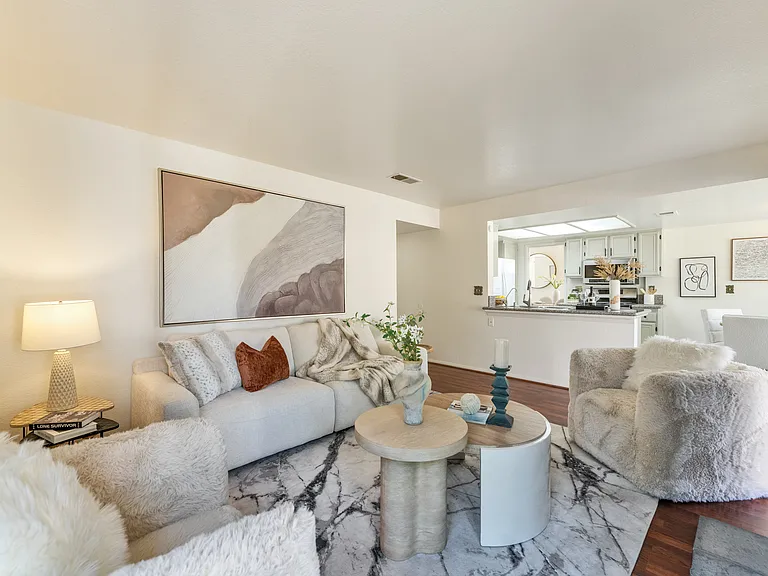 6587 Shawna Ave — Photo 12