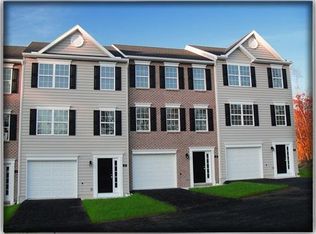 24 Mustang Dr, Hanover, PA 17331