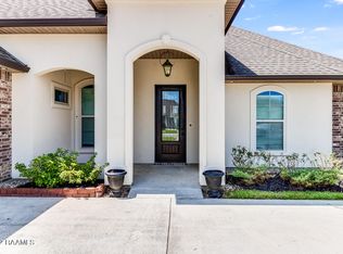 118 Chemet Rd, Youngsville, LA 70592