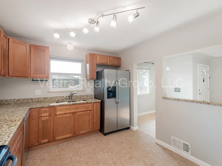 3680 Grape St — Photo 12